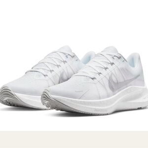 Nike Air Zoom Winflo in 'White Metallic Silver' - Women’s
